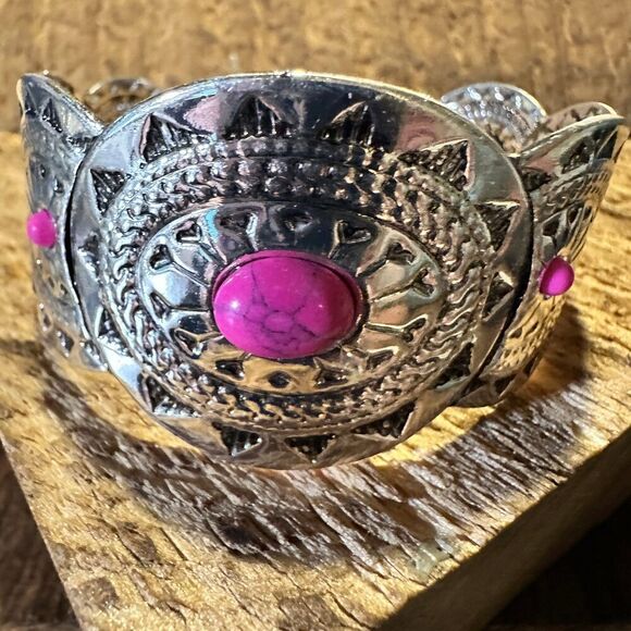 Vintage Bohemian Southwest Cowgirl Cuff Bracelet with Pink Gemstone, Gift-Ready - Picture 1 of 8